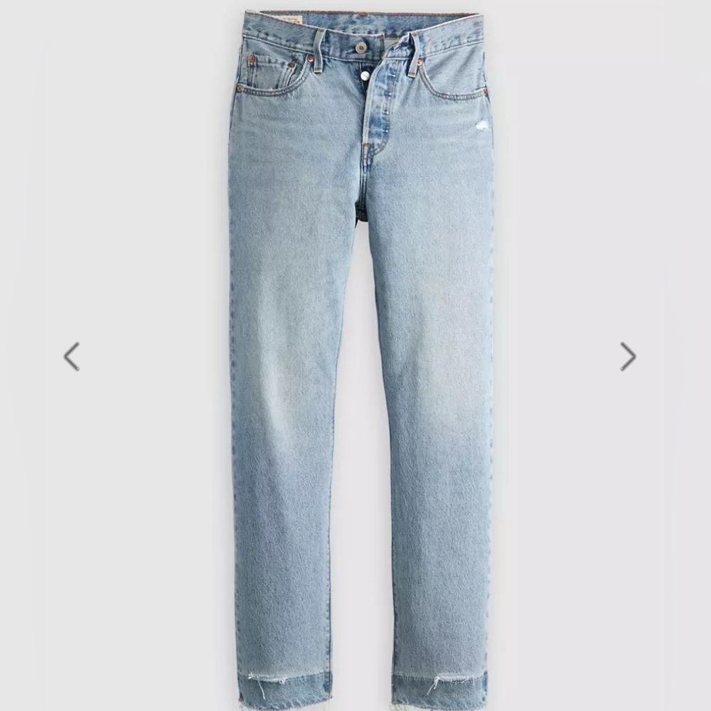 NWT Levi’s 501 Original Jeans Outside Theater Light Wash Straight Leg Denim 28 - Picture 6 of 15